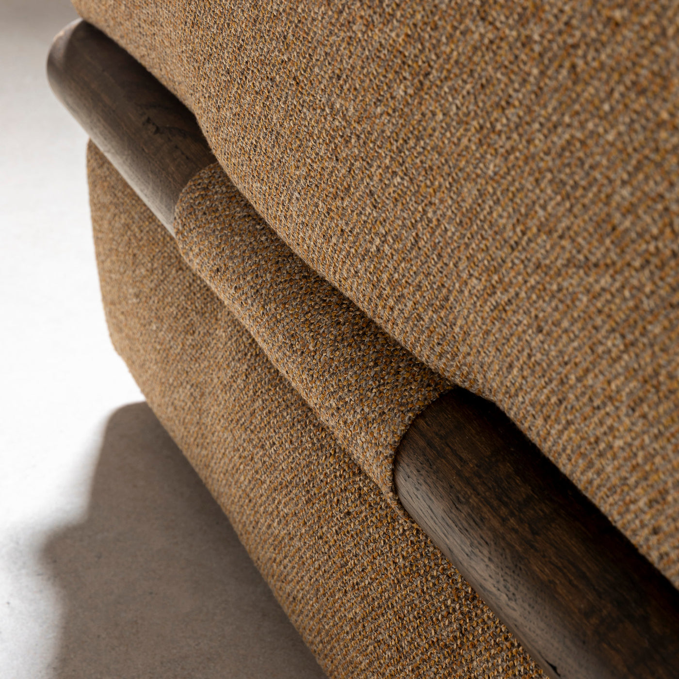 HONEST|MATERIALS.|BUILT TO|LAST.